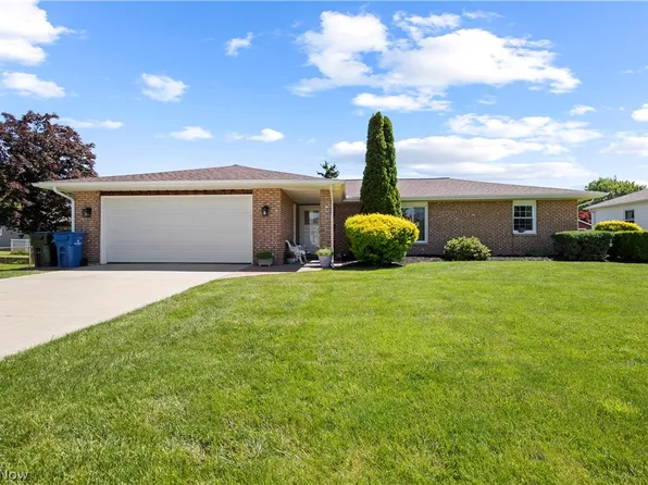 5290 Kevin St, Sheffield Village, OH 44054