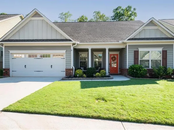 4565 Sweetwater Dr, Gainesville, GA 30504
