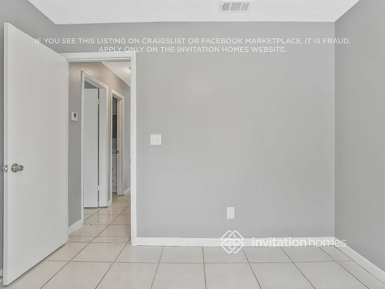 8252 Cascade Oaks Dr — Photo 17