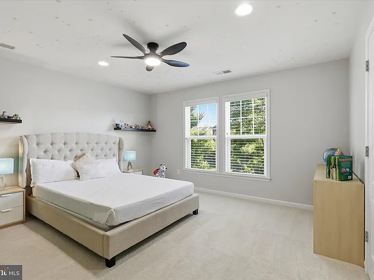 42522 Stratford Landing Dr — Photo 26