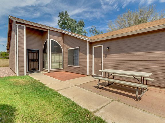 3rd image of 510 N Omaha Cir