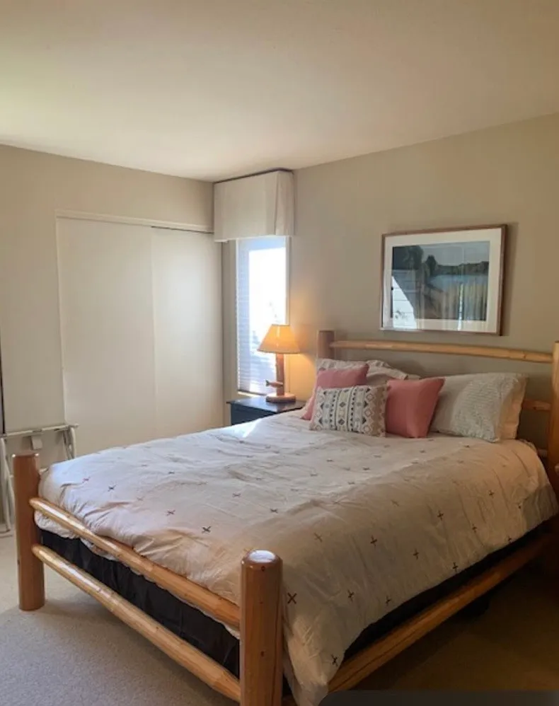 2 bed, 974 sqft, $2,600 — Photo 1