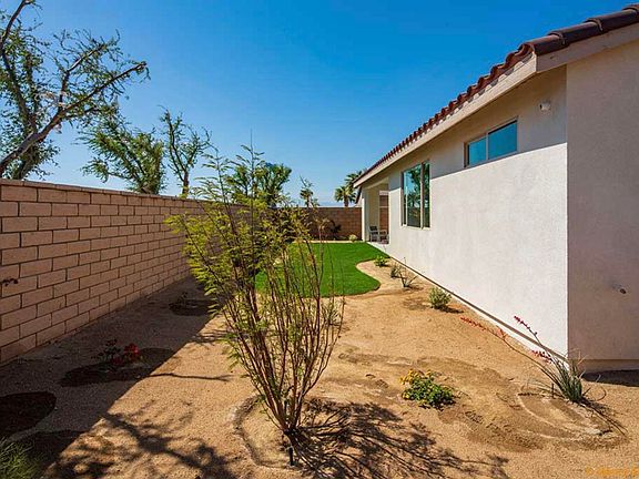 3rd image of 66309 Lantana Ln