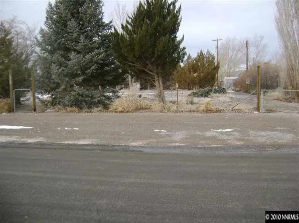 3707 Cherry St, Silver Springs, NV 89429