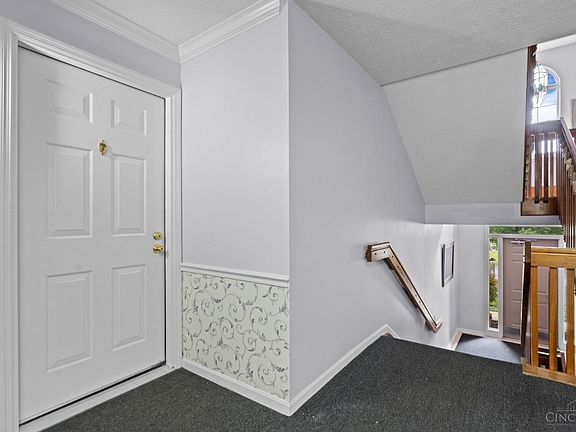 4th image of 6364 Chimney Ct