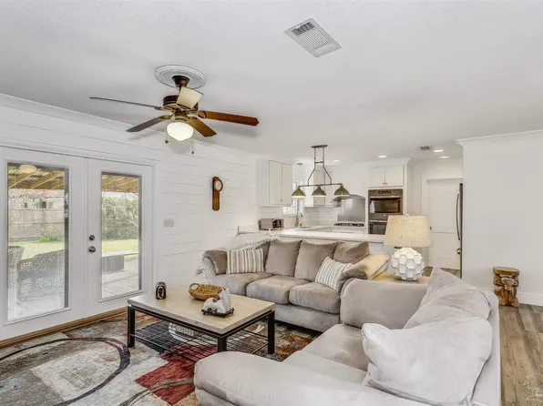 3530 Dunfries Rd, Pensacola, FL 32503