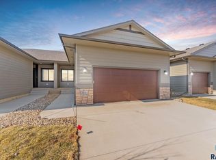 2031 S Sonoma Pl, Sioux Falls, SD 57106