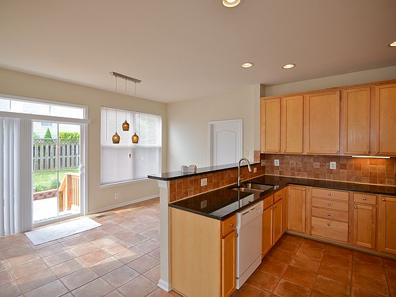 4th image of 108 Cheltenham Dr