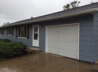 1702 Pershing Rd, New London, WI 54961