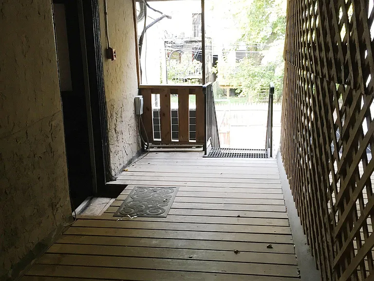 4349 Main St #2R — Photo 7