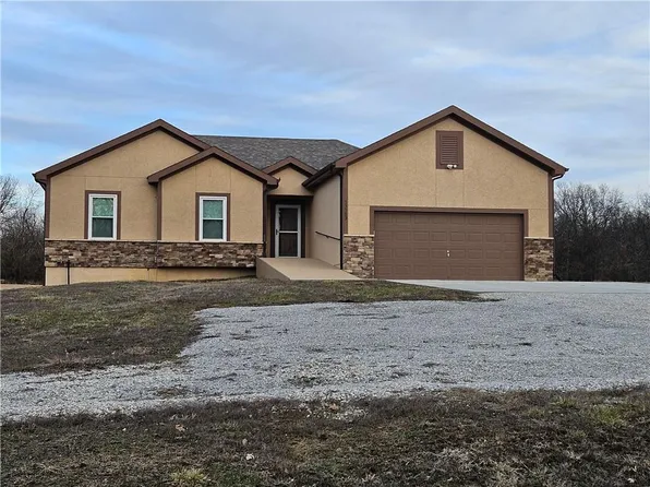 13302 E 263rd St, Peculiar, MO 64078