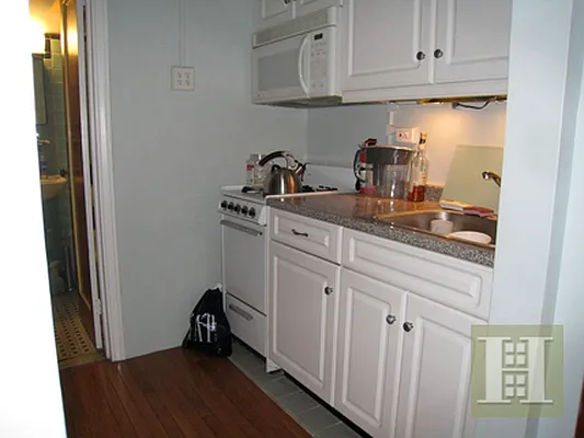 Rented by Halstead Real Estate | media 9