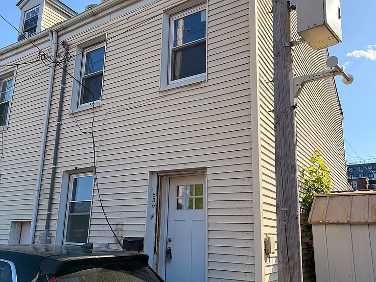 536 N Brick St — Photo 2