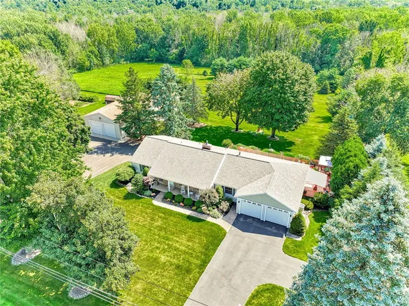 3886 Cory Corners Rd, Marion, NY 14505