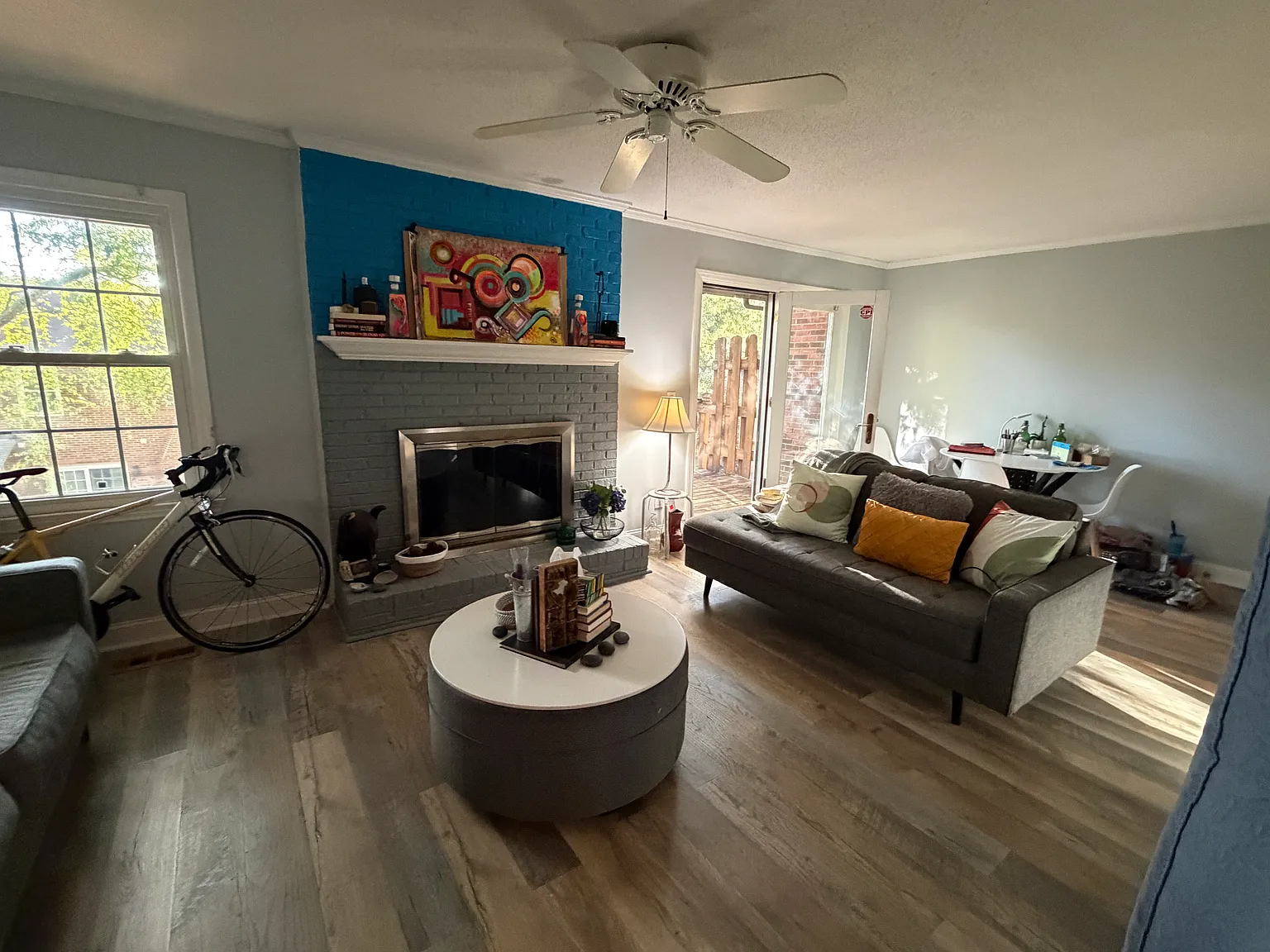 2 bed, 3.5 bath, 2900 sqft, $1,040 — Photo 2