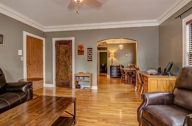 Living room (previous tenant)