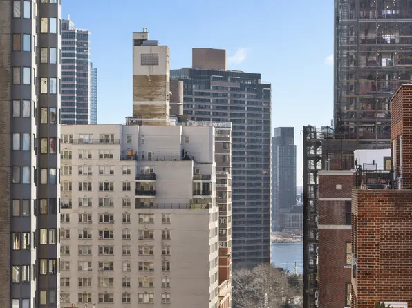 35 Park Avenue image 13 of 13