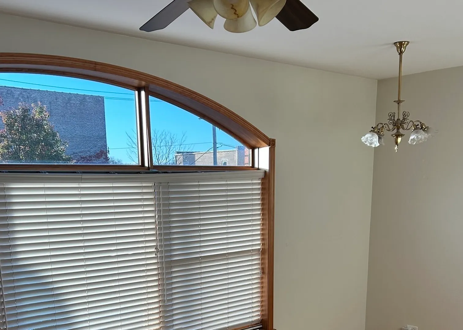 2 bed, 1000 sqft, $2,200 — Photo 4