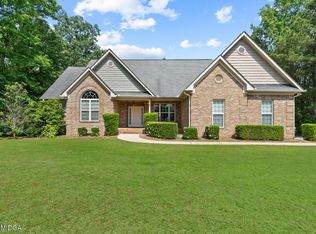 104 Lightwood Ln, Forsyth, GA 31029