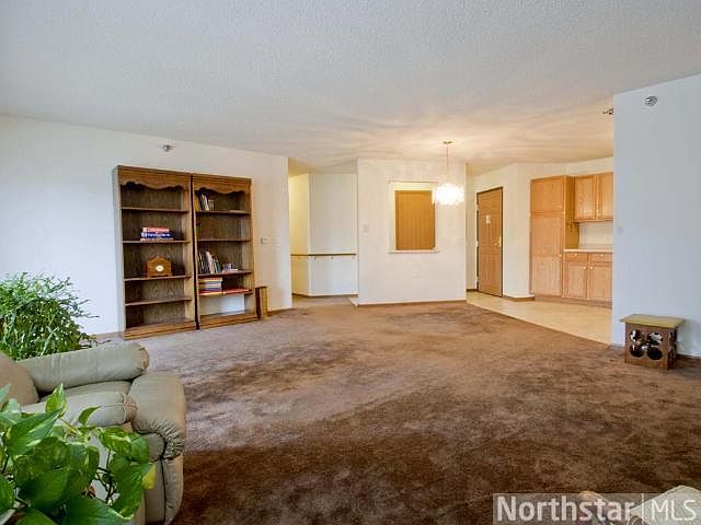 1st image of 12 6th St NE APT 102