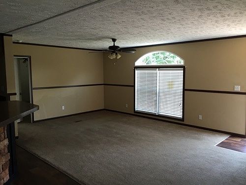 4th image of 550 Lee Road 234