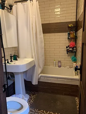 Rented by Lodger Corp | media 41