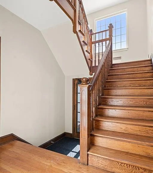 684 Farmington Ave #B6 — Photo 3