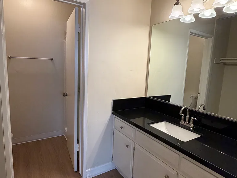 Palm Terrace Apartments — Photo 20