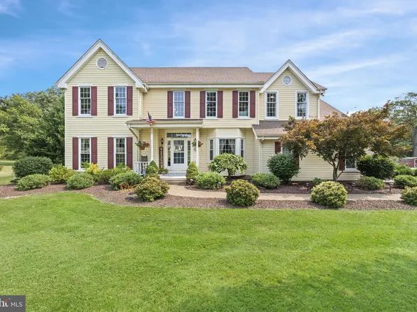 11 Meadow Wood Ln, Landenberg, PA 19350