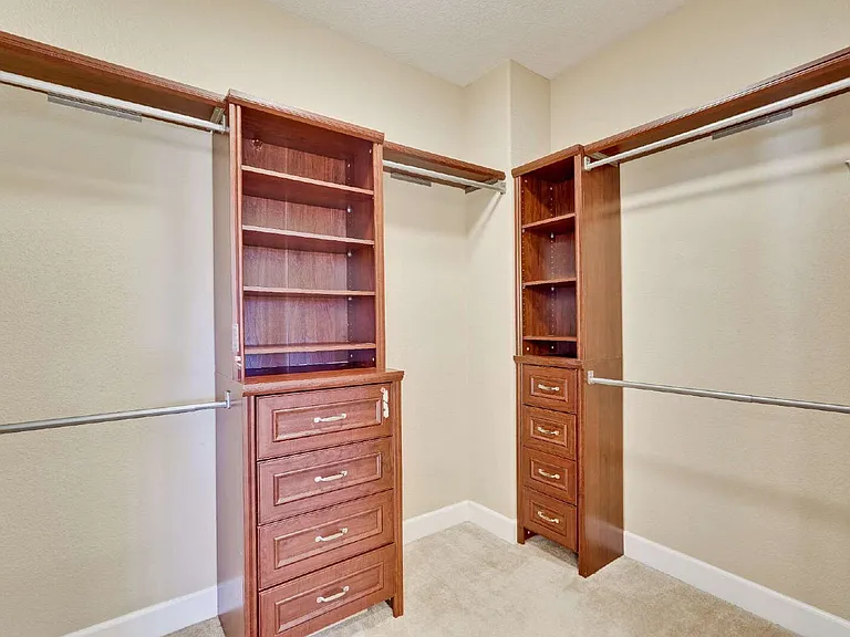 675 W Esplanade Dr — Photo 18