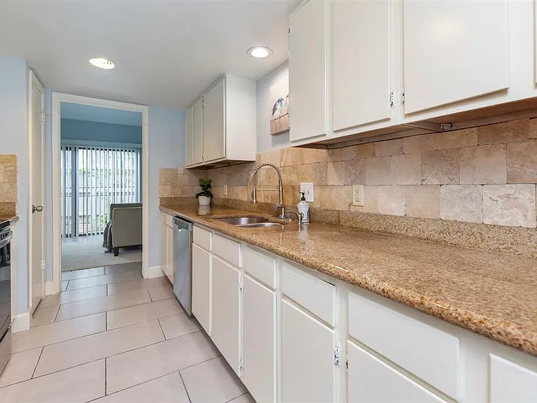 1081 Country Place Dr #1081 — Photo 22