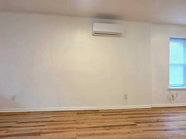 6233 Chew Ave — Photo 12