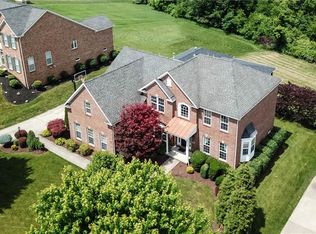 126 Scenic Ridge Dr, Venetia, PA 15367