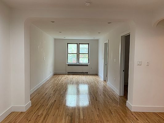 5th image of 330 E 63rd St APT 6H