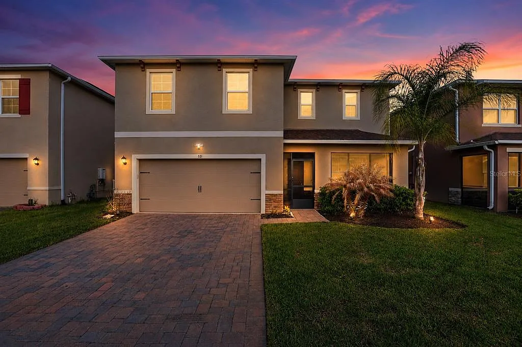 4 bed, 2.5 bath, 2526 sqft, $2,700 — Photo 1