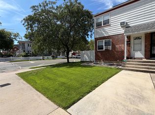 5052 Francis Lewis Blvd, Oakland Gardens, NY 11364