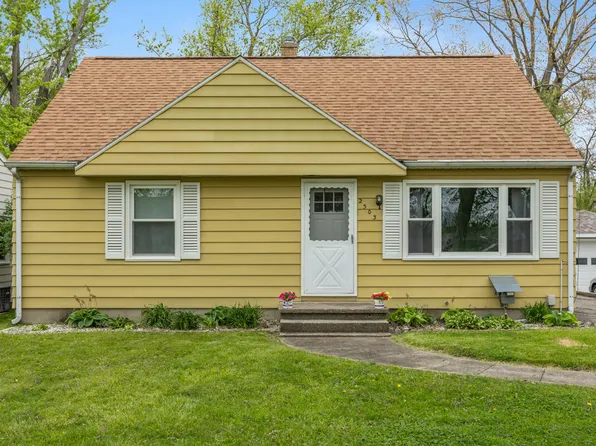 2303 Byrd Dr, Portage, MI 49002