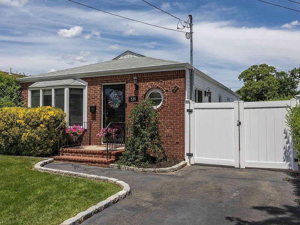 539 Willow Street, South Hempstead, NY 11550 Zillow