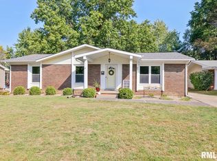 227 Nottingham Rd, Springfield, IL 62704