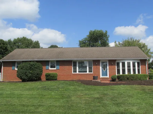 9 Saddler Dr, Christiana, PA 17509
