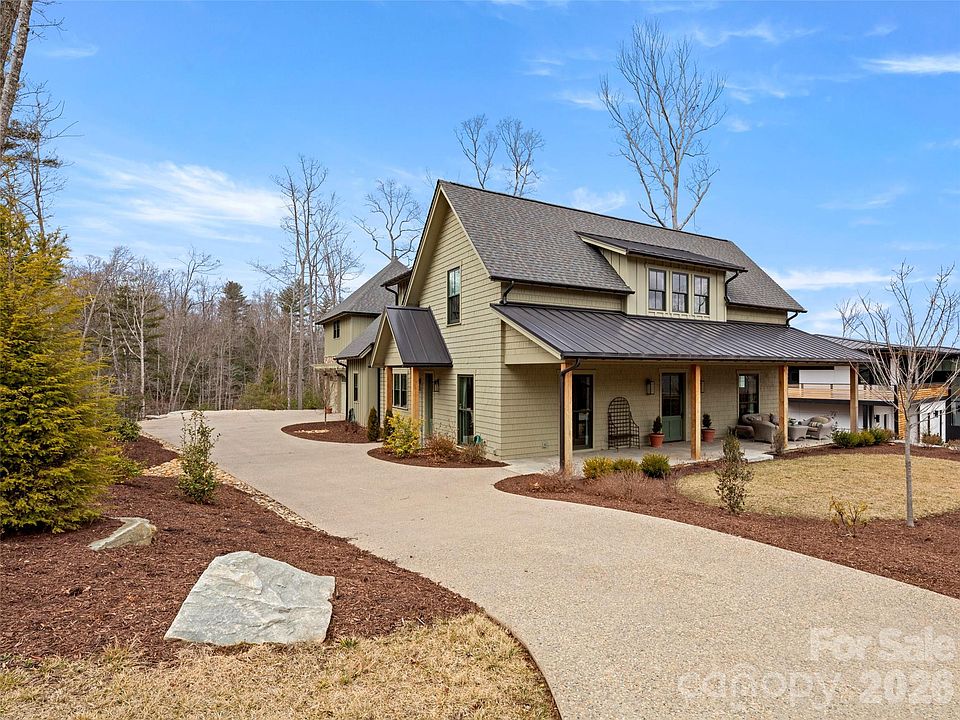 1st image of 206 Kelmscott Ln