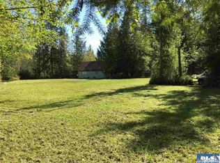 202 Lockerbie Pl, Port Angeles, WA 98362