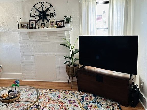 5th image of 2844 Louisiana Ave