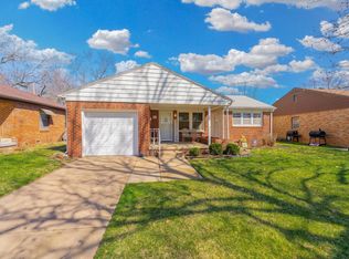 6056 E Castle Dr, Wichita, KS 67218