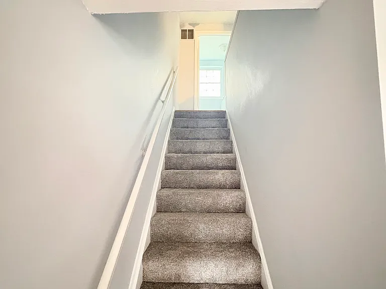 1307 E Madison St — Photo 10