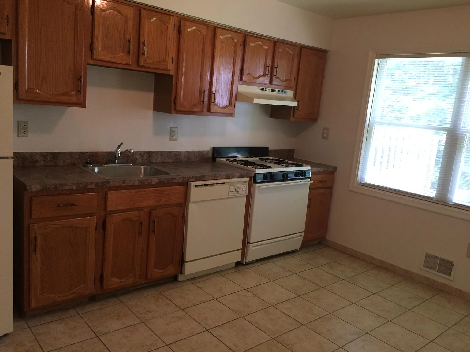 Carriage Ln, Englishtown — Photo 4