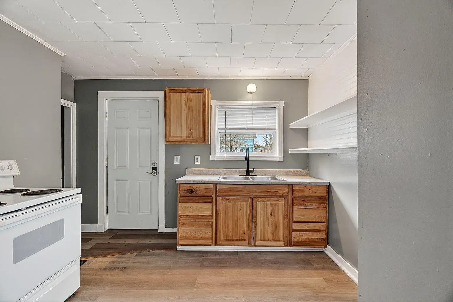 2 bed, 800 sqft, $1,650 — Photo 3