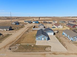 5611 Stoneview Ave, Williston, ND 58801