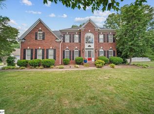 2 Willow Oak Ct, Simpsonville, SC 29681