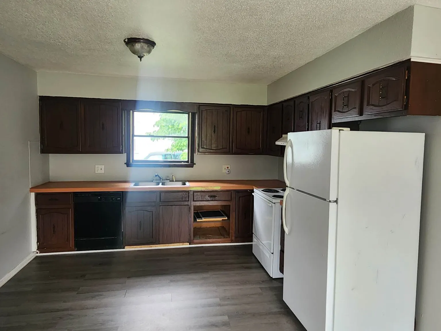 1 bed, 800 sqft, $690 — Photo 1